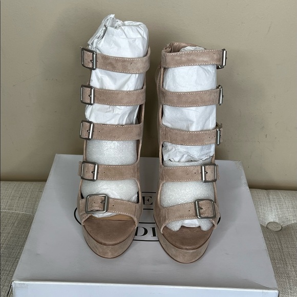 Steve Madden Blush Suede Platform Heel - Picture 2 of 8